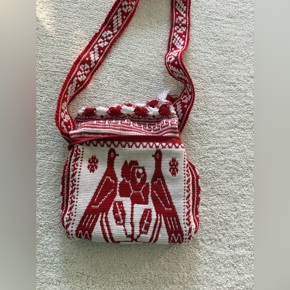 Mexican Tenango Embroidery Handcrafted Reversible Shoulder Bag Red Ivory W/Frill - Picture 10 of 10
